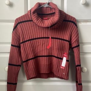 Guess Crop Turtleneck Sweater